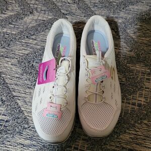 Skechers White Sneakers Lightweight Canvas Design